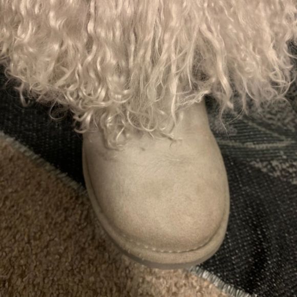 💙HTF💙 UGG RARE Mongolian Fur Short Women’s Boots - Picture 11 of 12